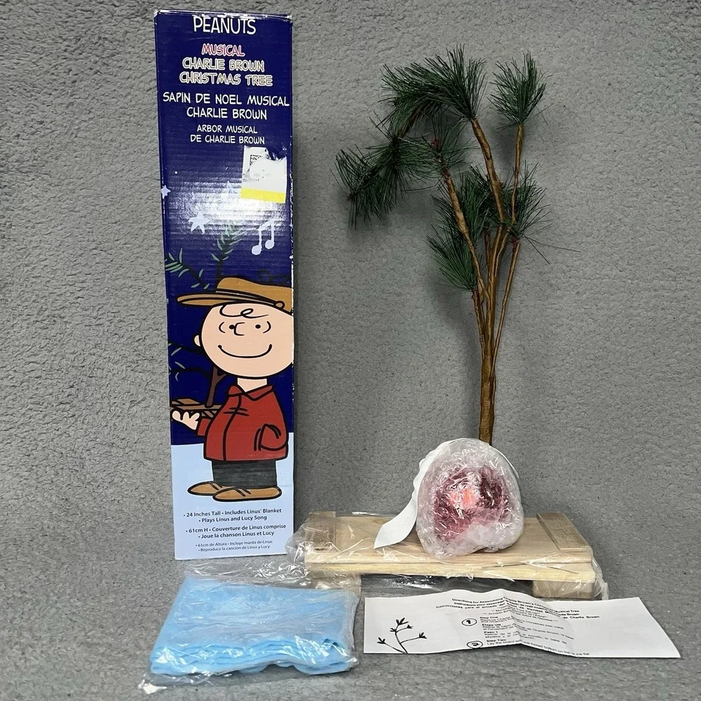 Peanuts Charlie Brown's Christmas Tree 14